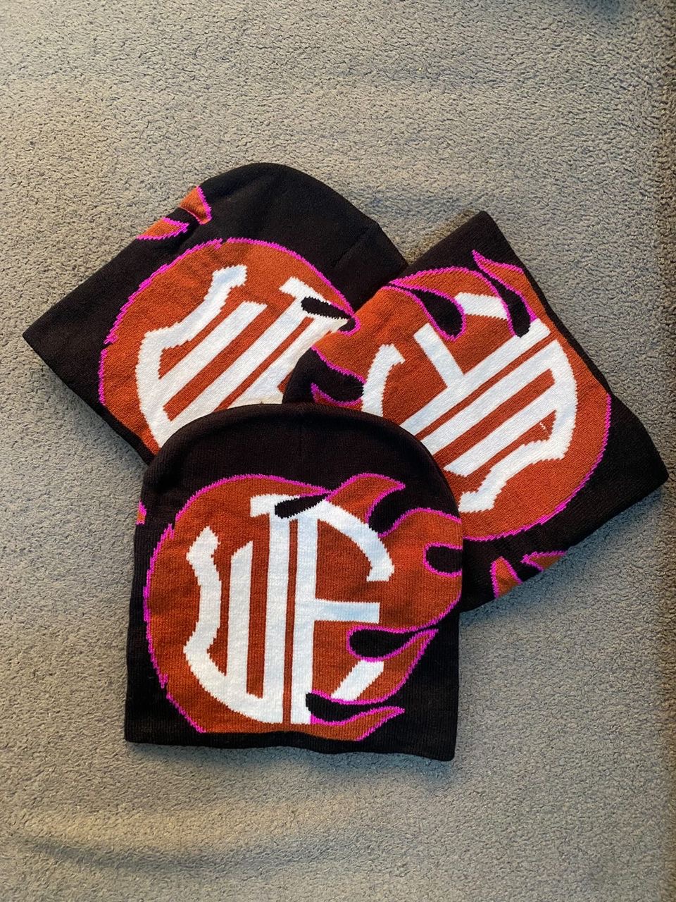WE Luxury Amazing Beanie